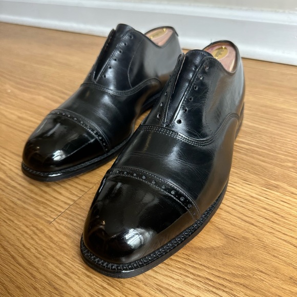 Allen Edmonds fifth avenue size 10 D. See pictures for details. main image 4